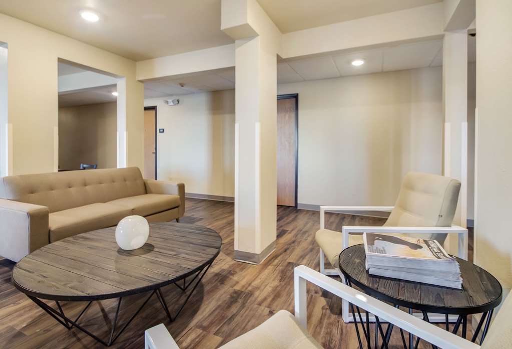 Econo Lodge Burlington - thumb 5