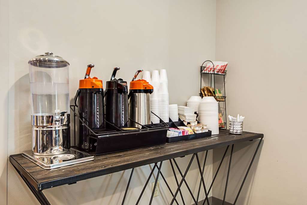 Econo Lodge Burlington - thumb 12