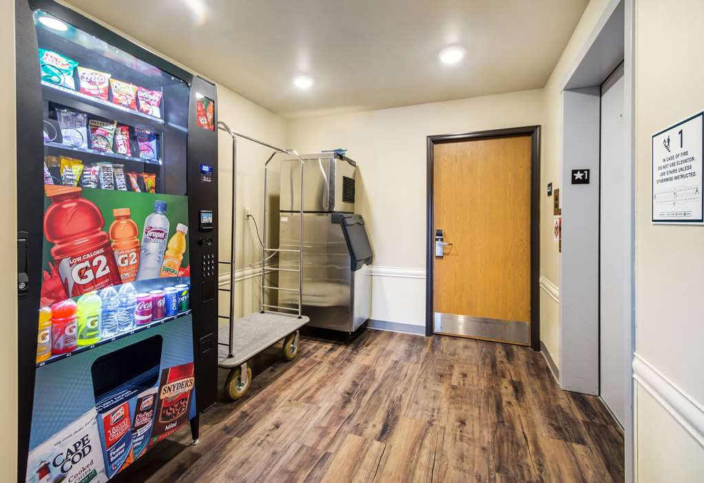 Econo Lodge Burlington - thumb 16