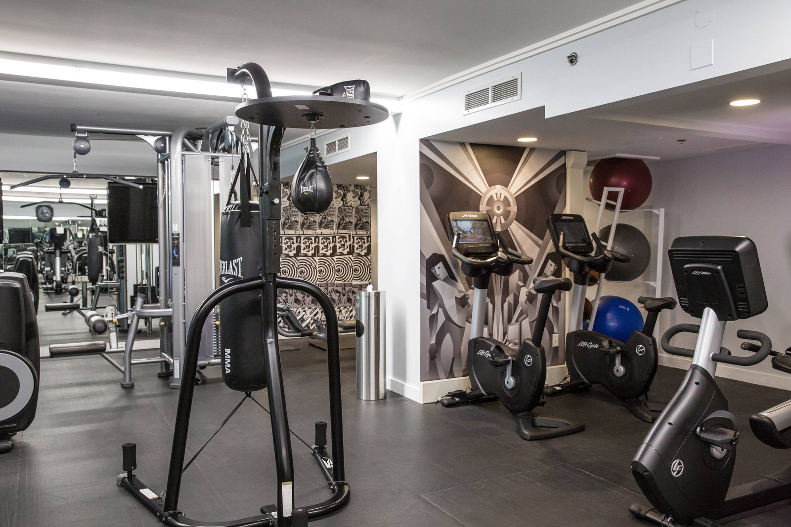 W Seattle - thumb 14