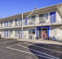 Motel 6 Green Bay - Accommodation Rooms