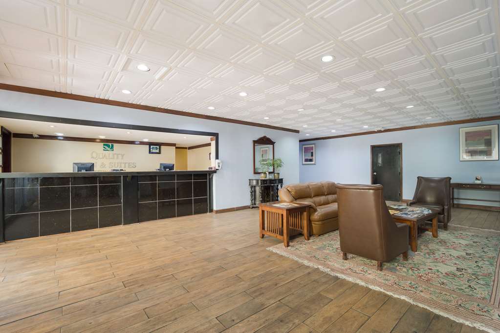 Quality Inn & Suites - thumb 2