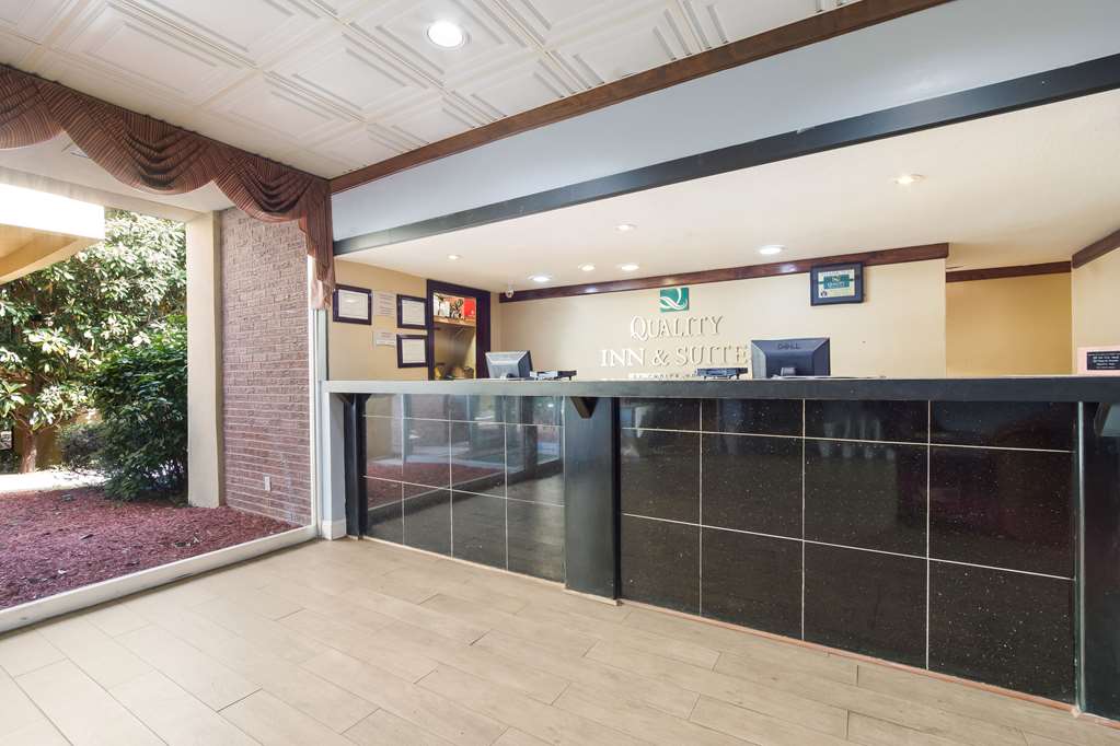 Quality Inn & Suites - thumb 3