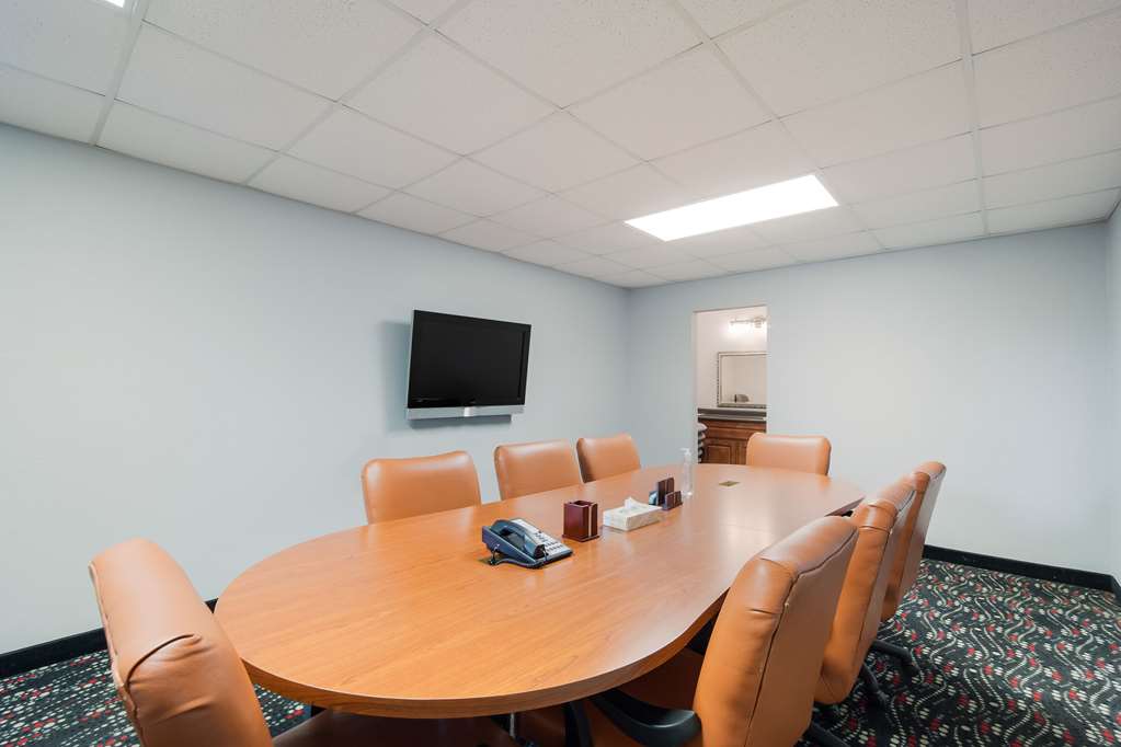 Quality Inn & Suites - thumb 9