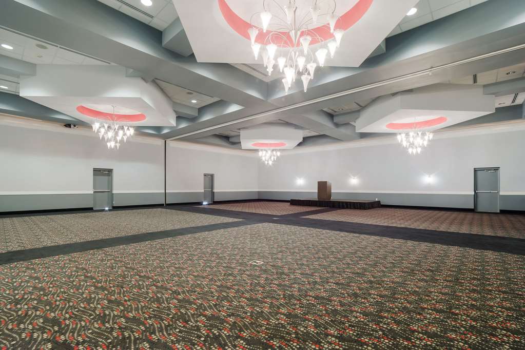 Quality Inn & Suites - thumb 10