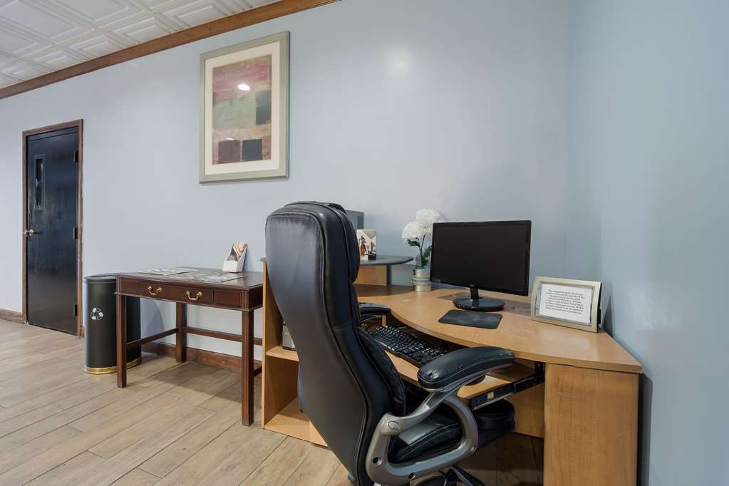 Quality Inn & Suites - thumb 16