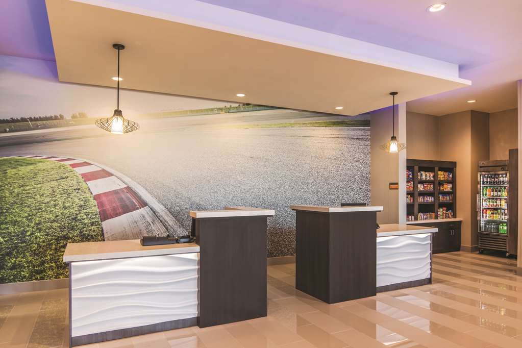 La Quinta Inn & Suites McDonough - thumb 2