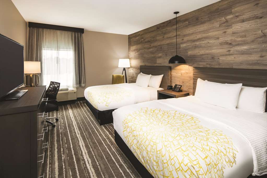 La Quinta Inn & Suites McDonough - thumb 4