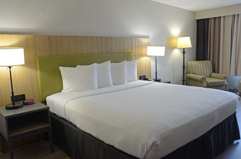 Country Inn & Suites Buford-Mall GA - thumb 3