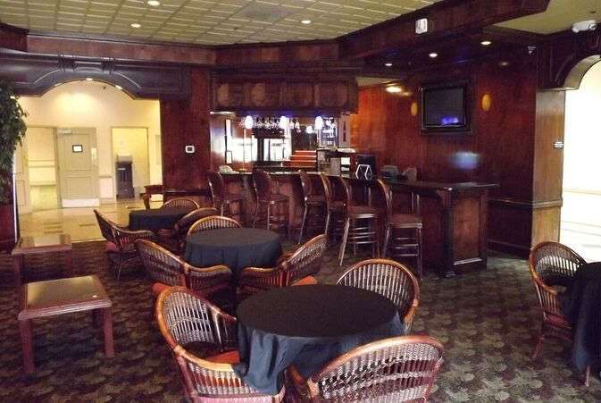 Ramada Gainesville - thumb 7
