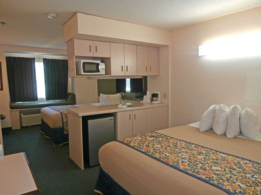 Americas Best Value Inn - thumb 7