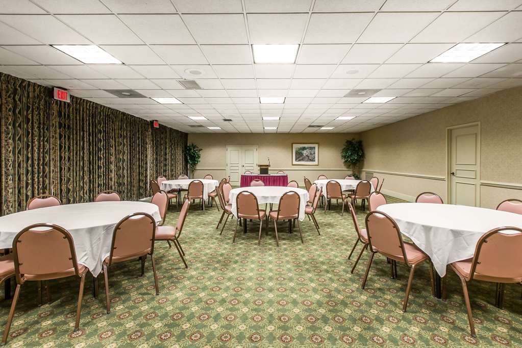Quality Inn & Suites Conf Ctr - thumb 9
