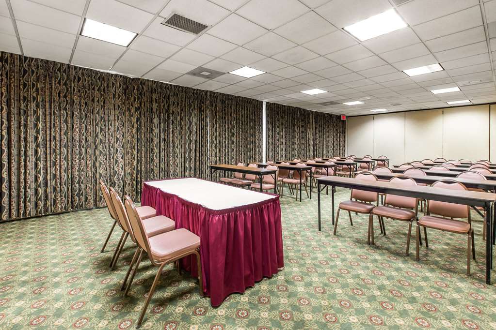 Quality Inn & Suites Conf Ctr - thumb 10