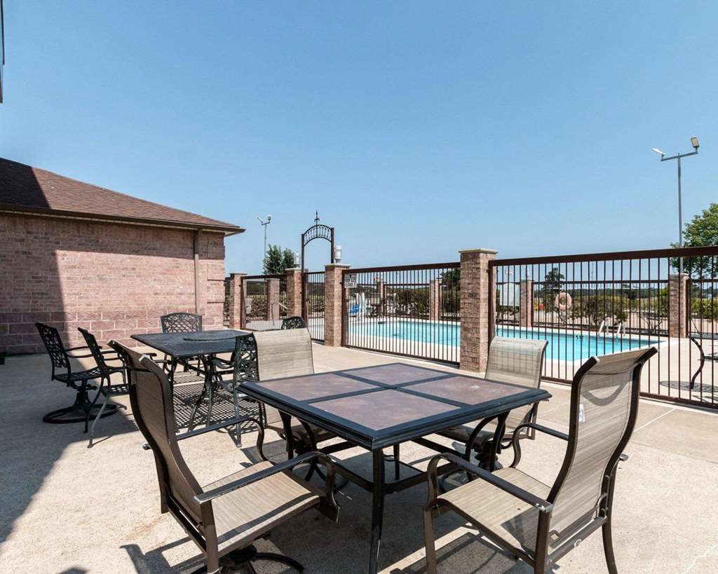 Quality Inn - thumb 17