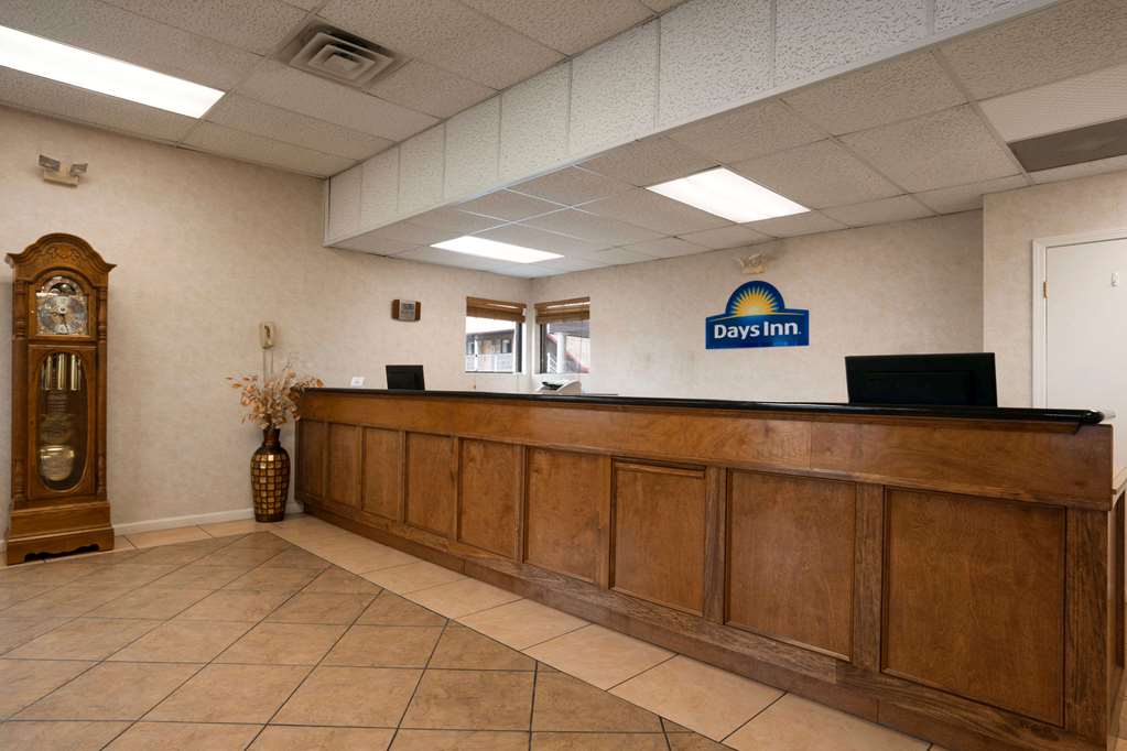 Days Inn Huntington - thumb 2