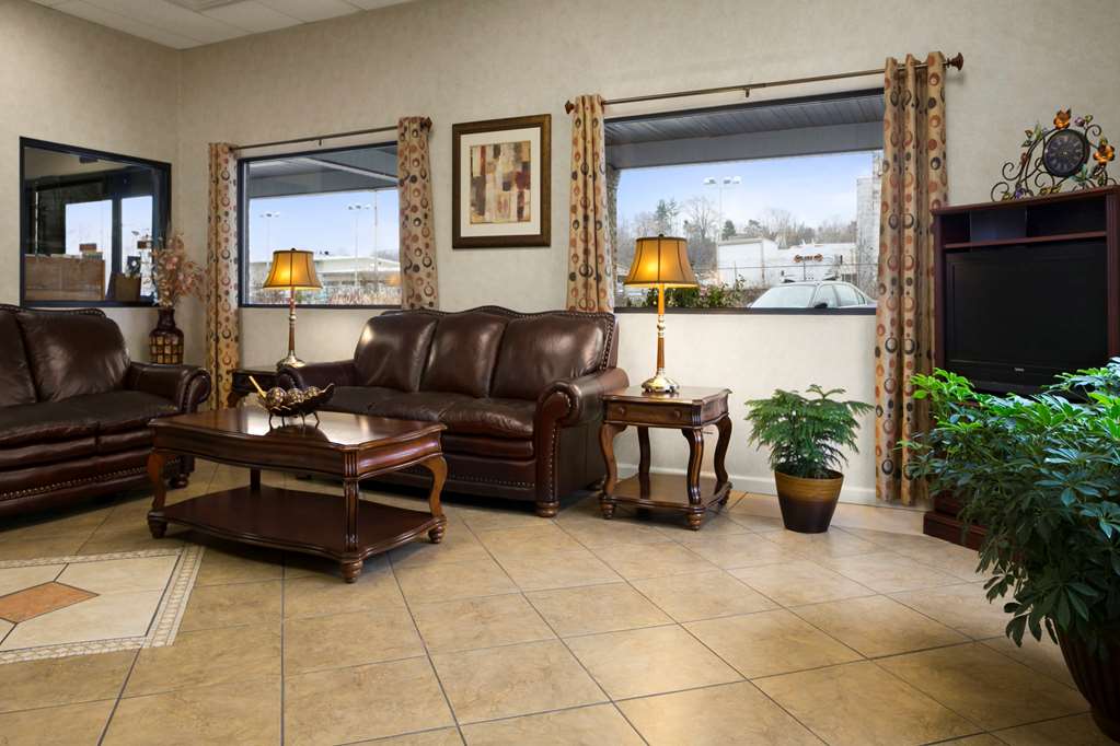 Days Inn Huntington - thumb 3
