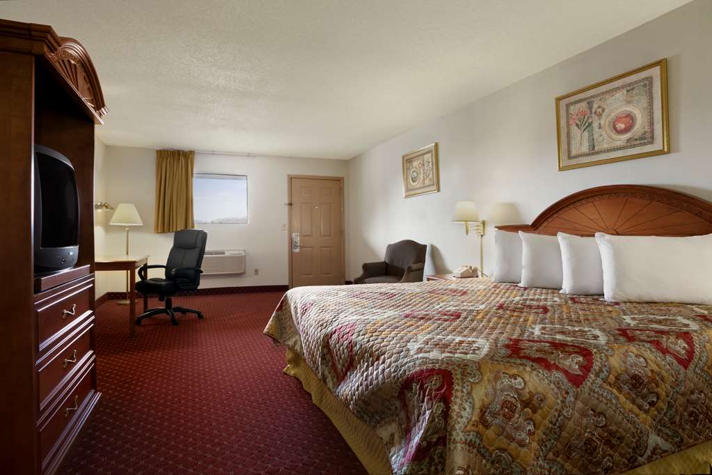 Days Inn Huntington - thumb 5