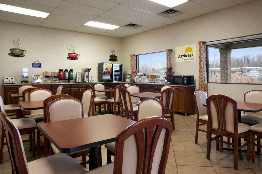 Days Inn Huntington - thumb 10