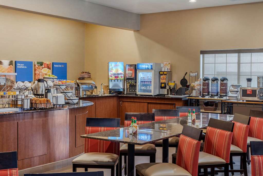 Comfort Inn & Suites - thumb 11