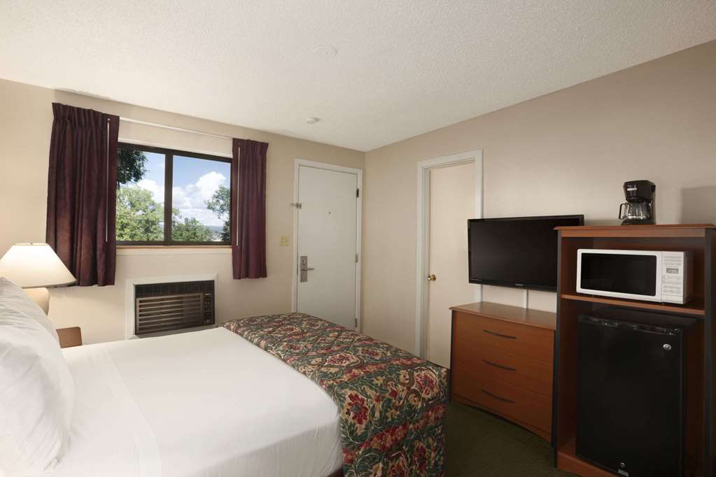 Days Inn Cortez - thumb 8