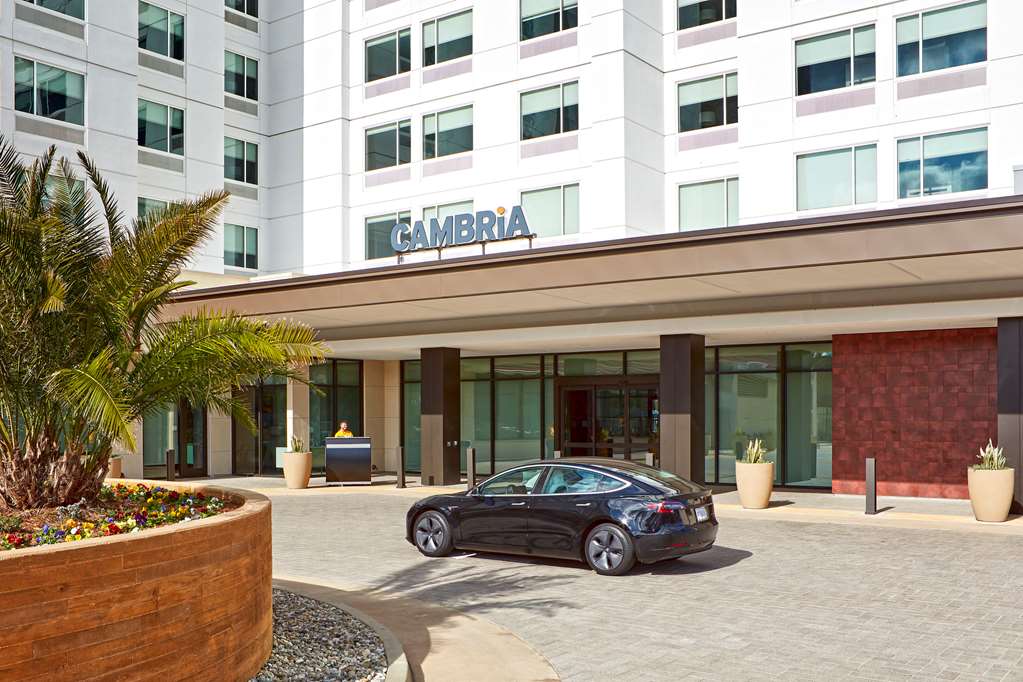 Cambria Hotel & Suites Anaheim Resort - thumb 2
