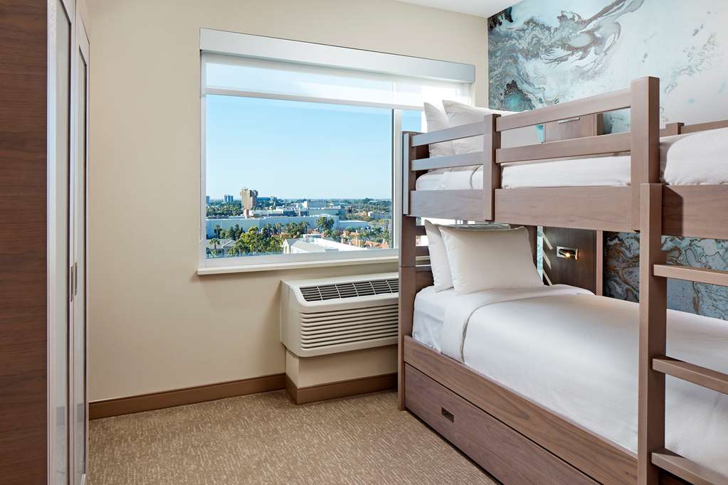 Cambria Hotel & Suites Anaheim Resort - thumb 13