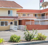 Super 8 Azusa - Accommodation Rooms