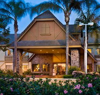 Folk Inn Ontario Airport - Accommodation Rooms