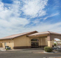 Days Inn by Wyndham Buckeye - Accommodation Rooms