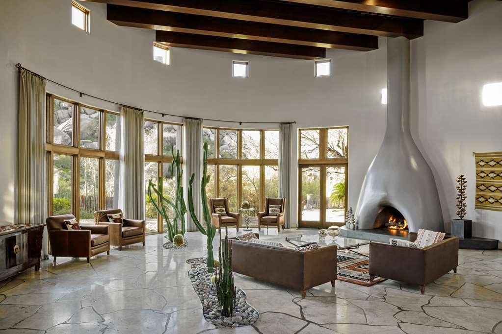 Boulders Resort & Spa, Curio Coll - thumb 3
