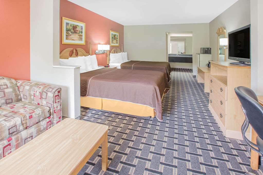 Days Inn & Suites Pine Bluff - thumb 9