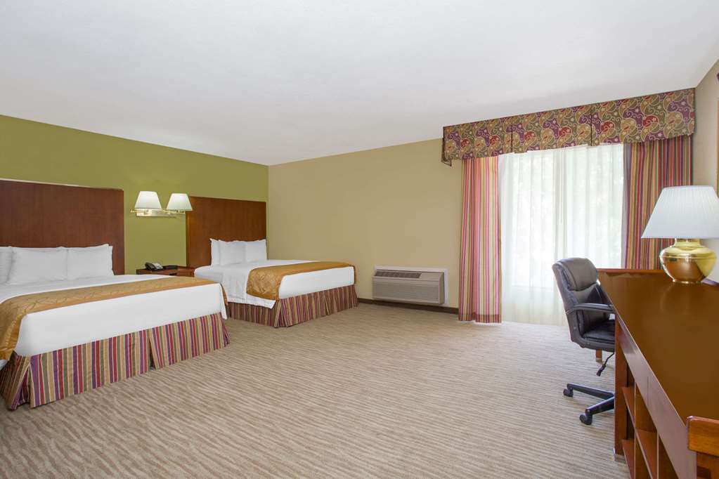 Days Inn & Suites Red Rock-Gallup - thumb 13