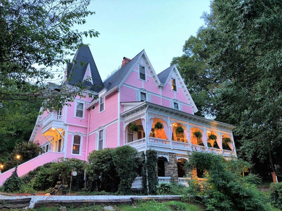 Cedar Crest Inn - thumb 0