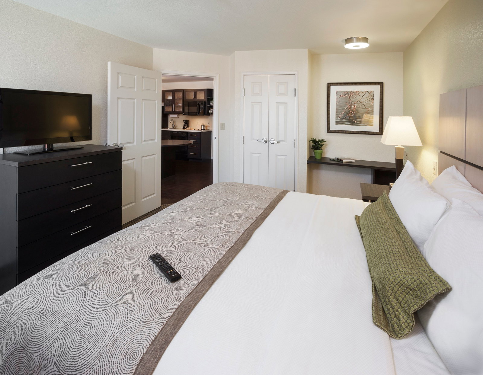 Candlewood Suites Gonzales - thumb 13