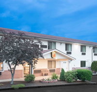 Super 8 Augusta - Accommodation Rooms