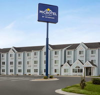Microtel Inn  Suites by Wyndham Lincoln - Accommodation Rooms