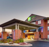 Holiday Inn Express  Suites - Accommodation Rooms