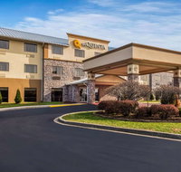La Quinta Inn  Suites Fairborn - Accommodation Rooms