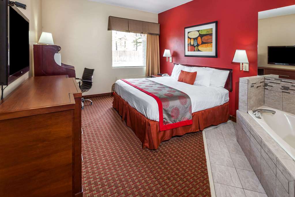 Ramada Limited Locust Grove - thumb 11