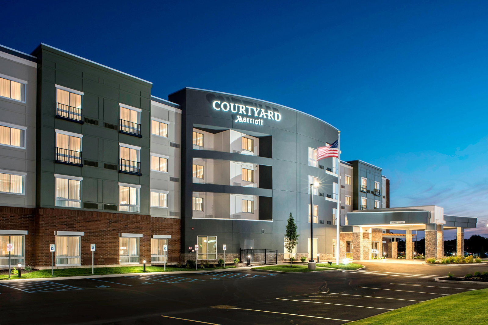 Courtyard Clifton Park - thumb 15