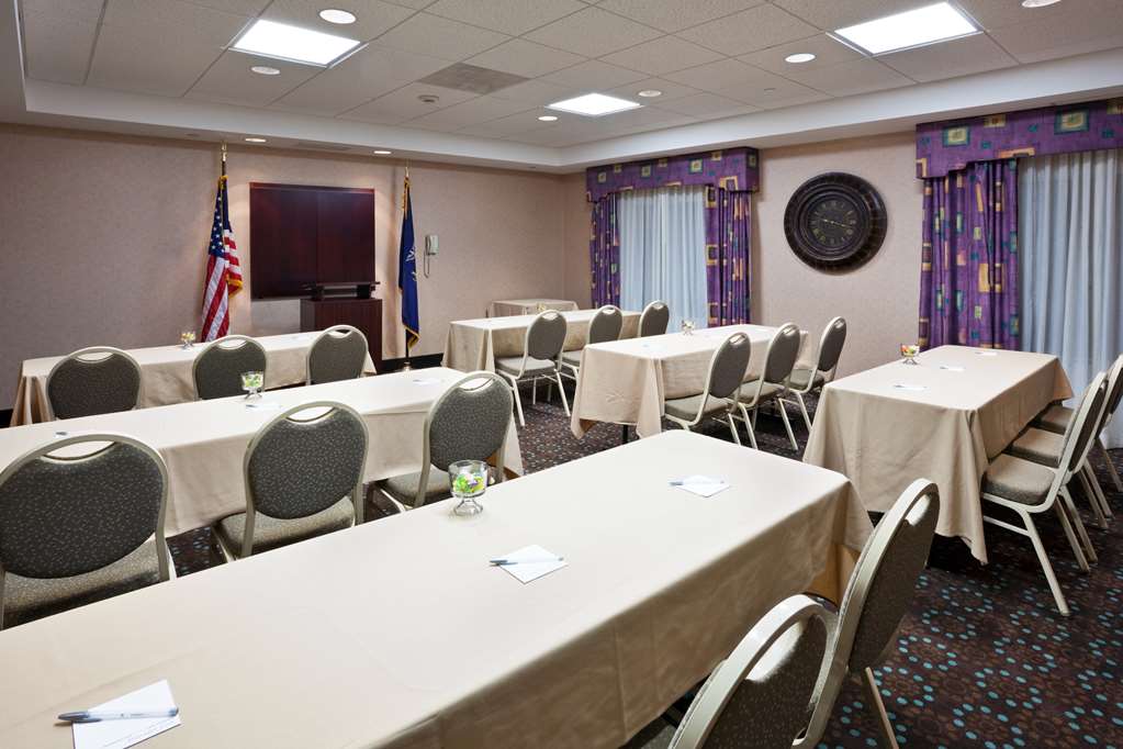 Hampton Inn Clifton Park - thumb 11