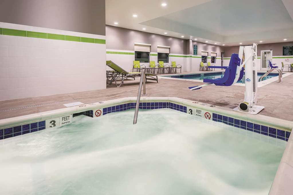 La Quinta Inn & Suites Clifton Park - thumb 11