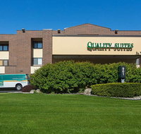 Quality Suites Hotel Lansing - Accommodation Rooms