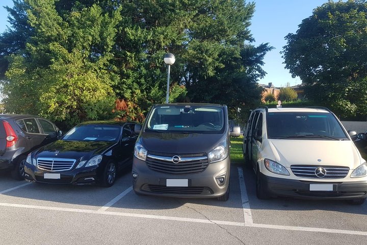 Oakland Airport (OAK) To Oakland Hotel Or Address - Round-Trip Private Transfer - thumb 1