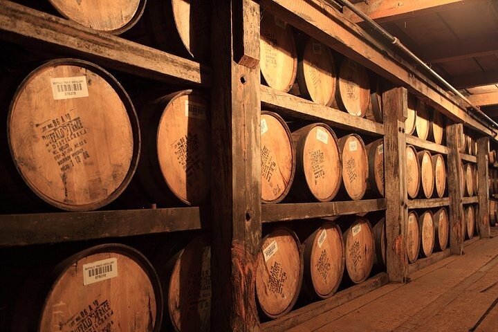 Makers Mark + Four Roses Or Woodford Reserve Or Bulleit Or Stitzel - thumb 3