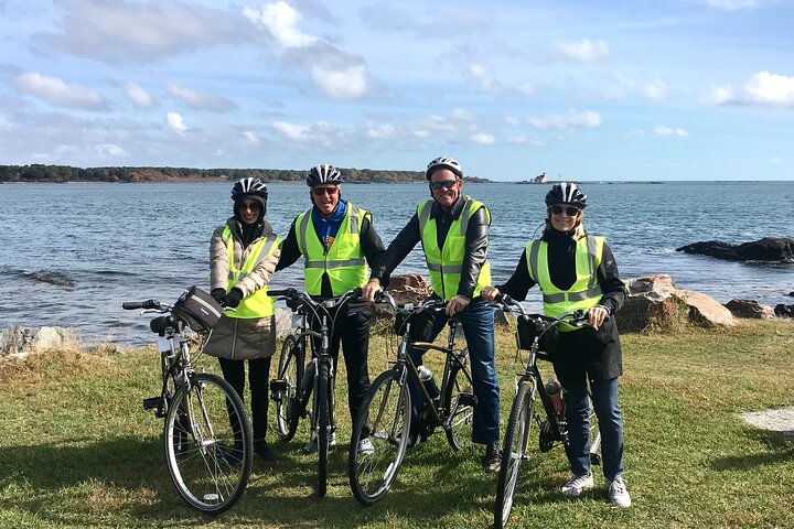 3-hrs. Historic Bike Tour - Visit The Historic Landmarks, Forts, And Memorials - thumb 1