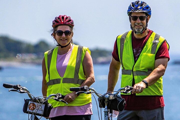 Explore Portsmouthâ€™s Urban And Street Art Guided Bike Tour - thumb 0