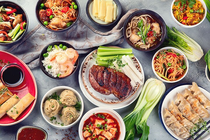 Authentic Chinese Banquet And Behind-the-Scenes Tour - thumb 1