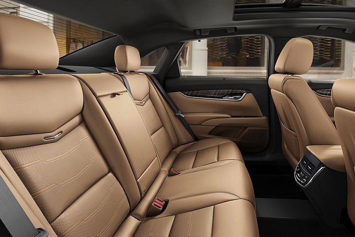 Departure Private Transfer: Manhattan To LaGuardia Airport LGA By Luxury Car - thumb 2