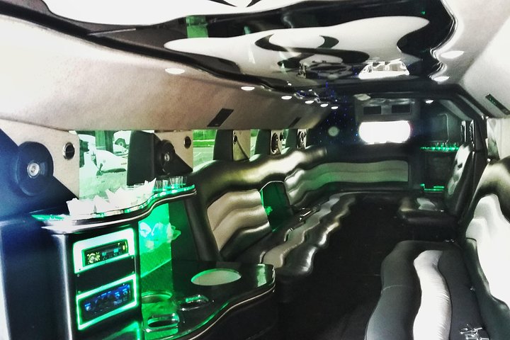 Atlantic City Trips One-Way From NYC Area In H2 Hummer Limousine White